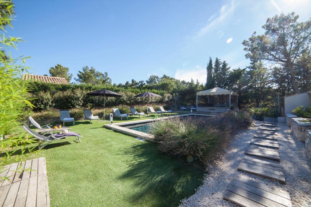 L'Auberge De L'Aubergine Eygalières Oda fotoğraf