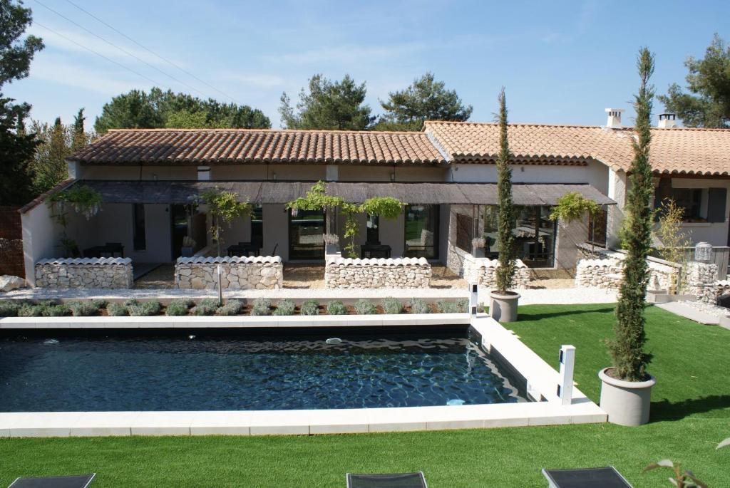 L'Auberge De L'Aubergine Eygalières Dış mekan fotoğraf