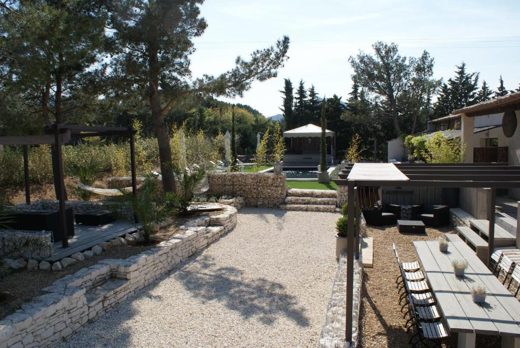 L'Auberge De L'Aubergine Eygalières Dış mekan fotoğraf